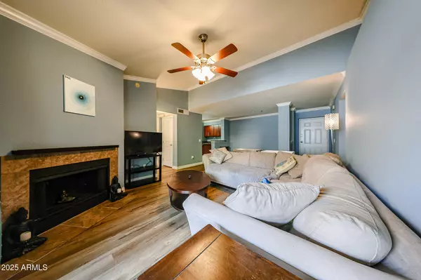 Phoenix, AZ 85016,2025 E Campbell Avenue #327