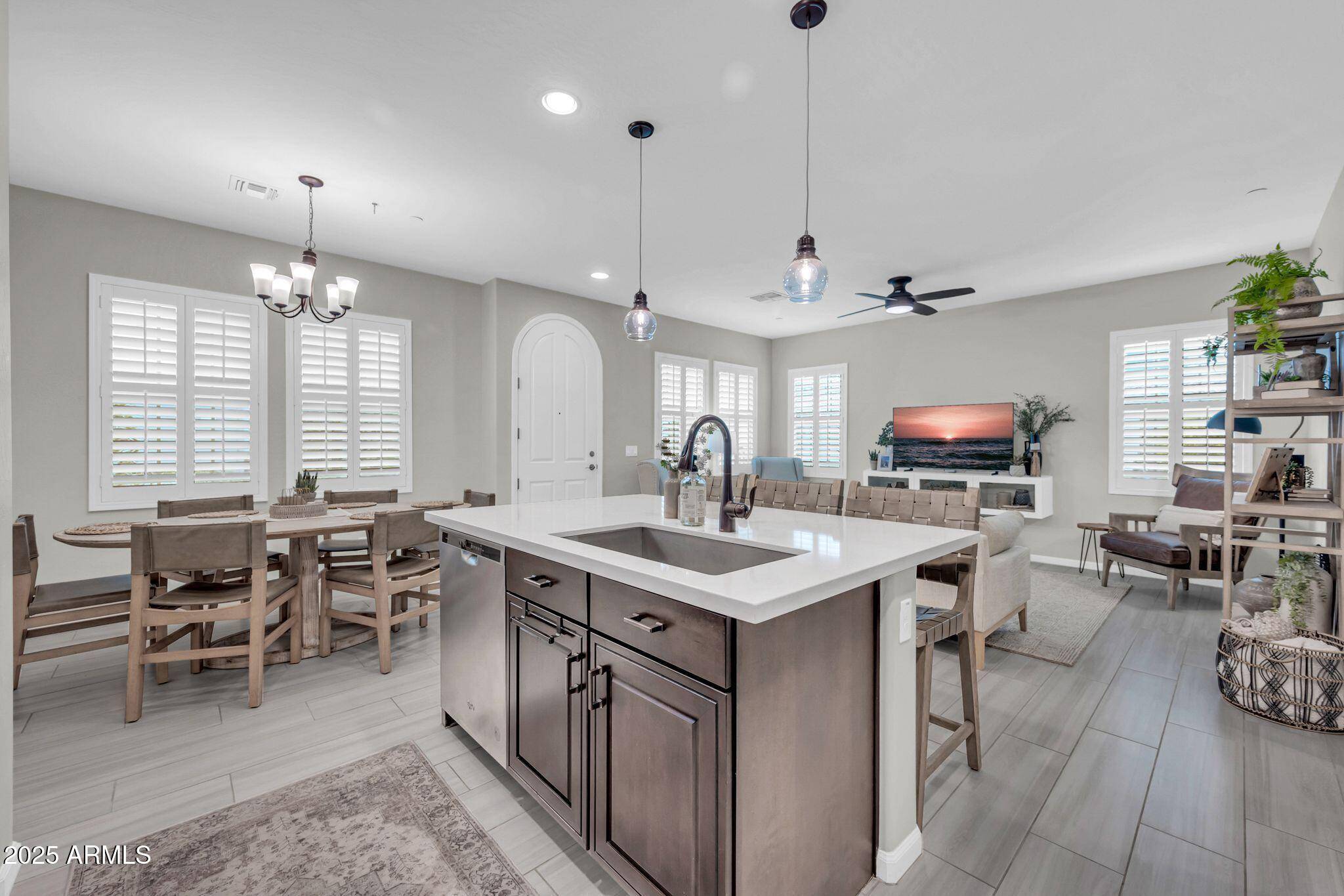 Chandler, AZ 85248,2477 W MARKET Place #41