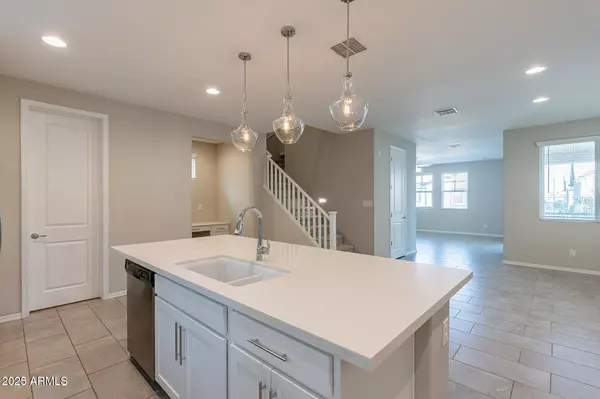 Chandler, AZ 85286,613 W WINCHESTER Drive