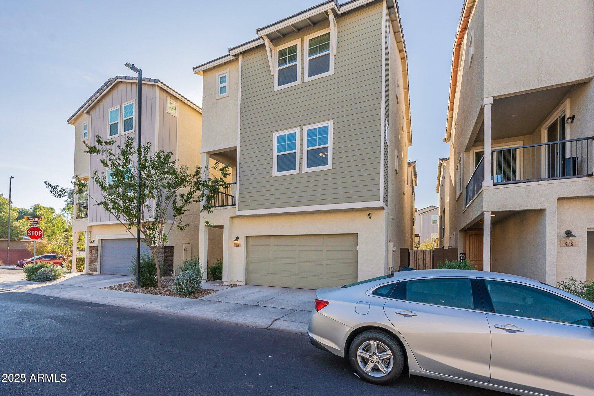 613 W WINCHESTER Drive, Chandler, AZ 85286