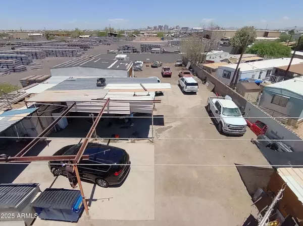 Phoenix, AZ 85041,112 W WEST Road