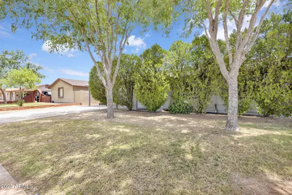 Phoenix, AZ 85032,13811 N 37TH Way