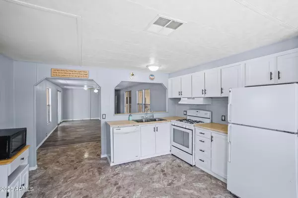 Mesa, AZ 85213,120 N VAL VISTA Drive #202
