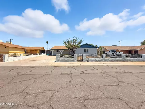 4460 W AVALON Drive, Phoenix, AZ 85031