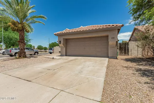 Chandler, AZ 85225,984 W MORELOS Street