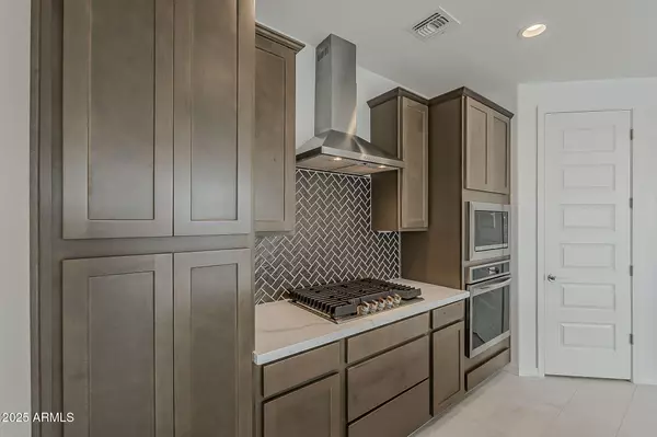 Peoria, AZ 85383,31982 N 117TH Avenue