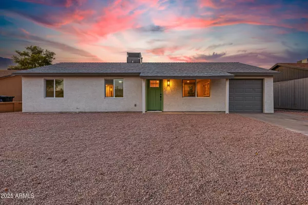 3902 E JOAN DE ARC Avenue, Phoenix, AZ 85032