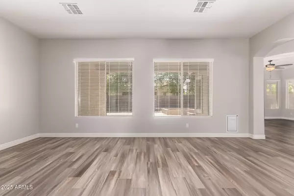 Maricopa, AZ 85139,44561 W Garden Lane