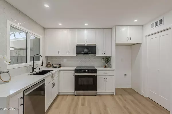 Scottsdale, AZ 85251,6833 E OSBORN Road #D
