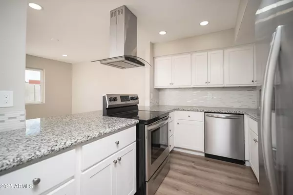 Phoenix, AZ 85040,421 E HIDALGO Avenue