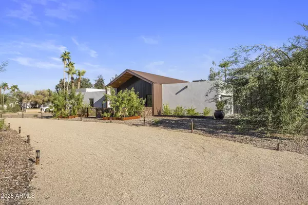 Scottsdale, AZ 85254,6801 E MESCAL Street