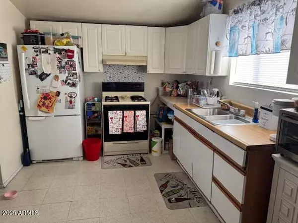 Guadalupe, AZ 85283,9602 S Calle Vauo Nawi --