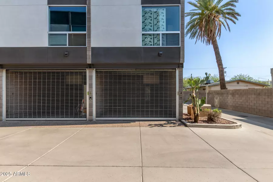 525 E WILLETTA Street #4, Phoenix, AZ 85004