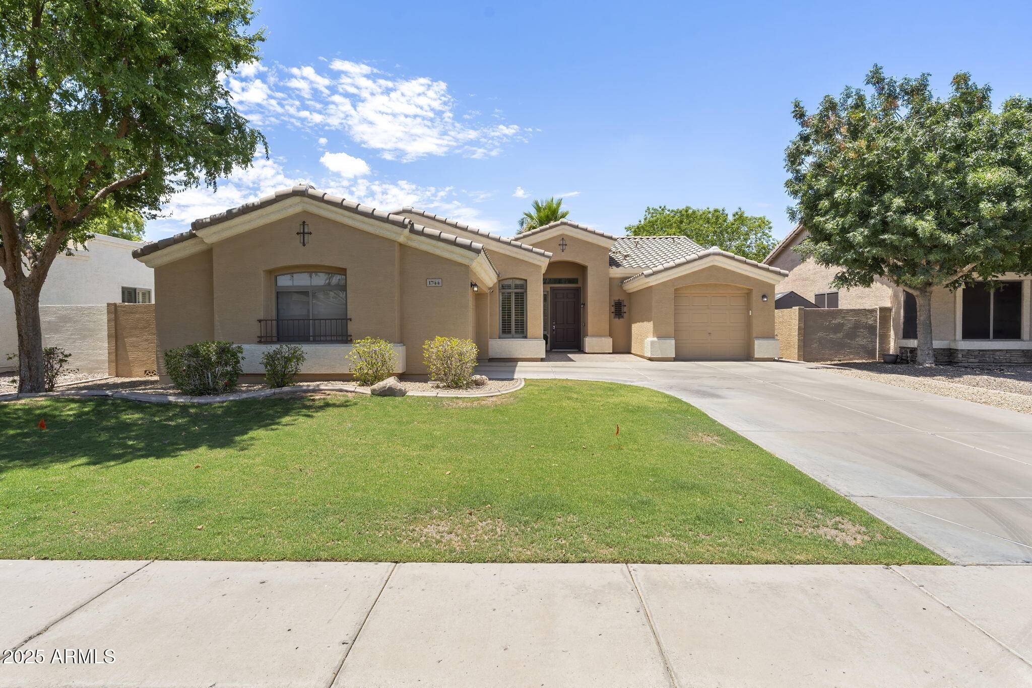 1744 S COLONIAL Drive, Gilbert, AZ 85295