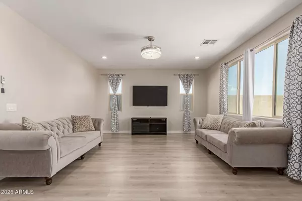 Maricopa, AZ 85138,40126 W JAMES Lane