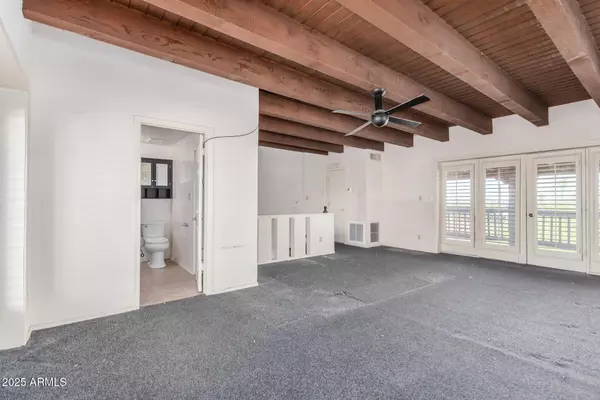 Phoenix, AZ 85086,40404 N NEW RIVER Road