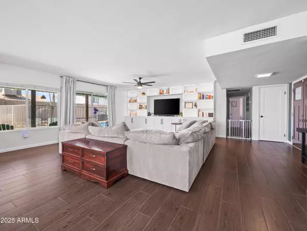 Phoenix, AZ 85053,4147 W CROCUS Drive