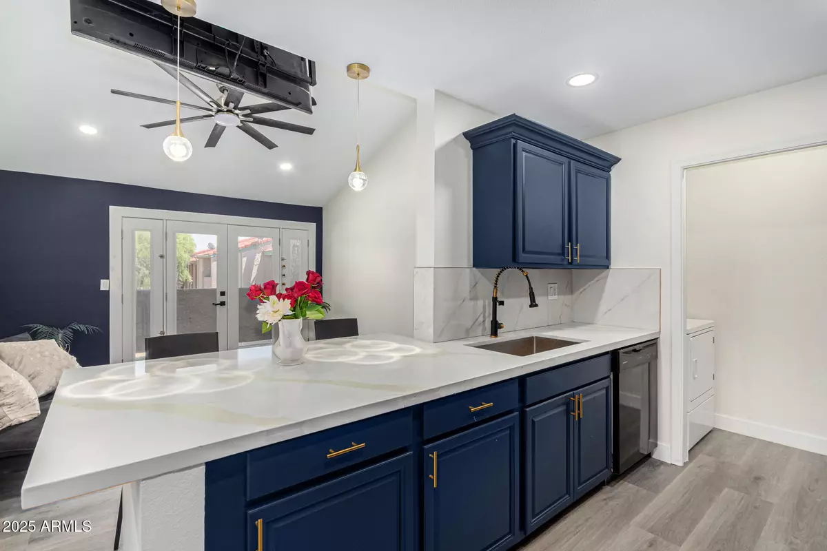 Mesa, AZ 85210,623 W GUADALUPE Road #254