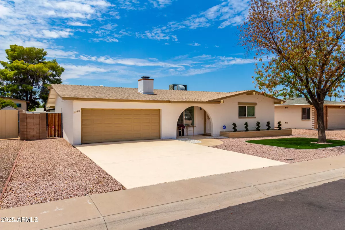 Tempe, AZ 85283,1845 E LA DONNA Drive