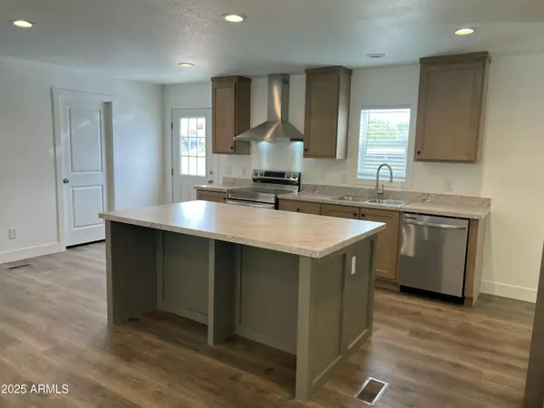 Paulden, AZ 86334,25317 N LAKESIDE Drive #D