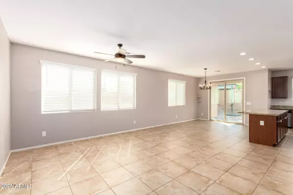 Mesa, AZ 85213,3323 E ROLAND Street