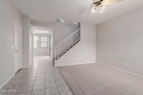 Tempe, AZ 85281,1930 E HAYDEN Lane #110