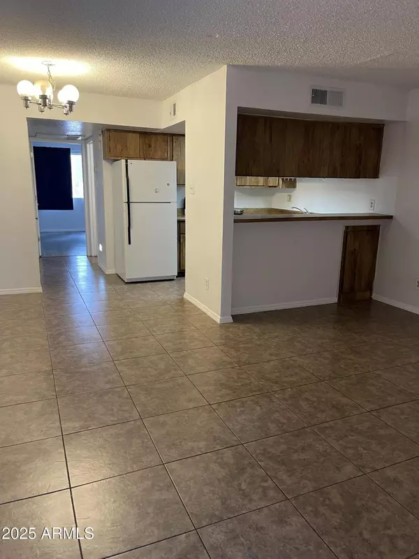 Phoenix, AZ 85031,3810 N MARYVALE Parkway #1078