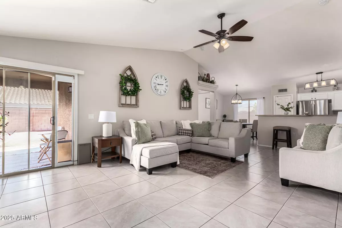 El Mirage, AZ 85335,12911 W PORT ROYALE Lane