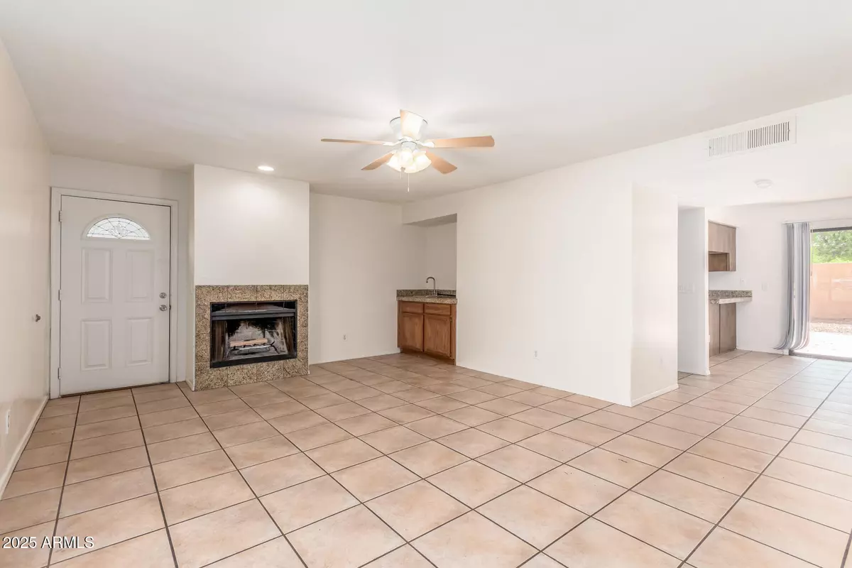 Fountain Hills, AZ 85268,13627 N HAMILTON Drive #104