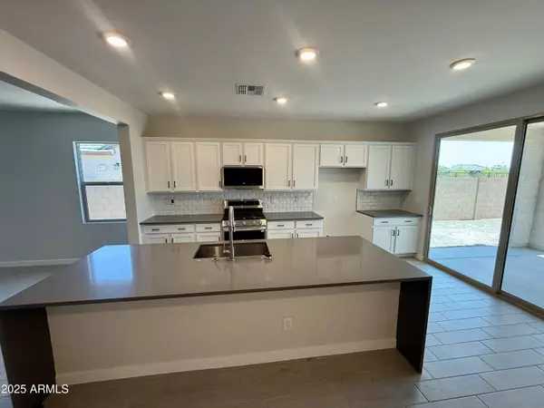Waddell, AZ 85355,17381 W LAS PALMARITAS Drive