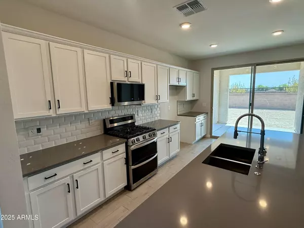 Waddell, AZ 85355,17381 W LAS PALMARITAS Drive