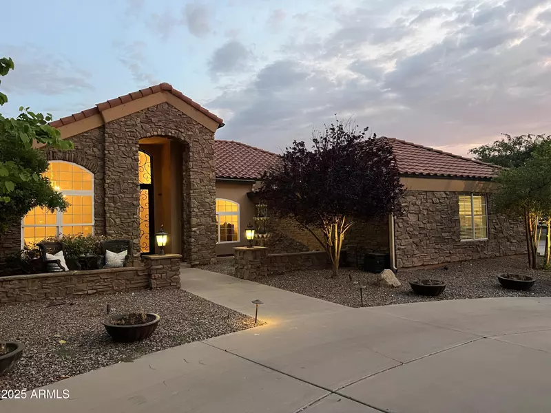 2107 E PARK Avenue, Gilbert, AZ 85234