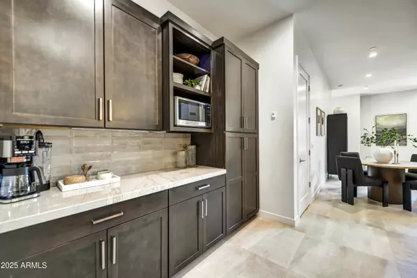 Cave Creek, AZ 85331,6525 E CAVE CREEK Road #201