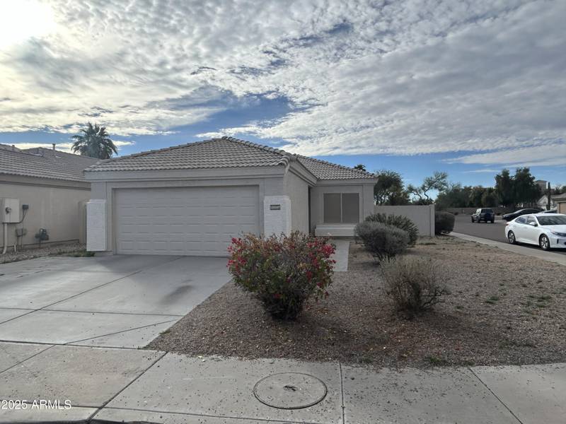 13597 W DESERT FLOWER Drive, Goodyear, AZ 85395