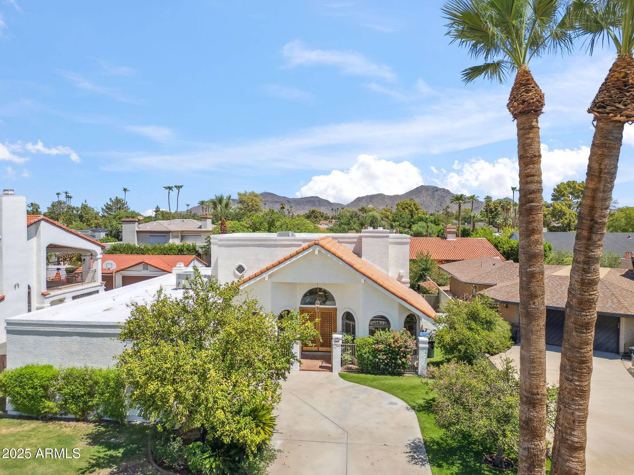 228 W ROYAL PALM Road, Phoenix, AZ 85021
