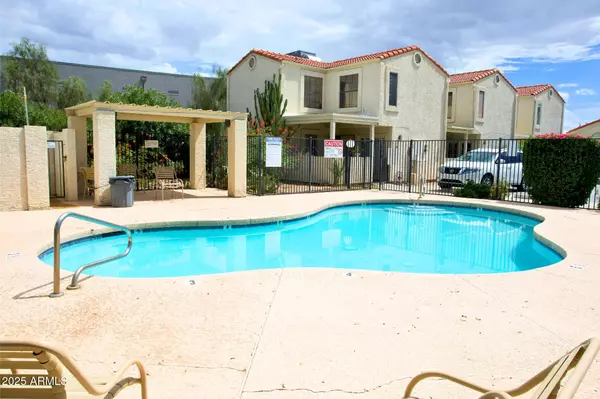 Phoenix, AZ 85032,15801 N 29TH Street #4