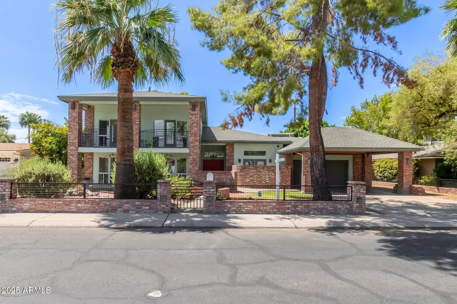 1231 W LAWRENCE Lane, Phoenix, AZ 85021