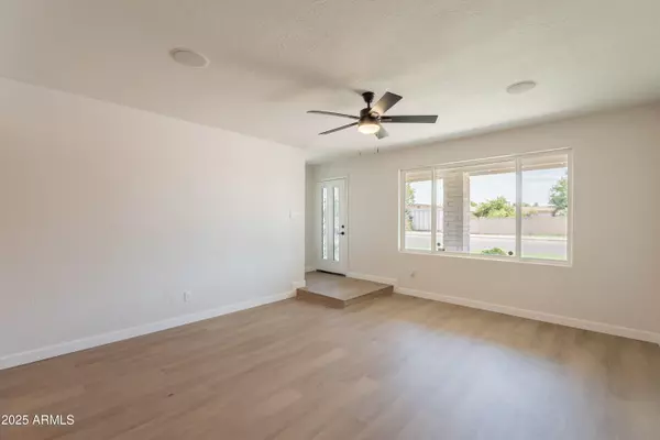 Phoenix, AZ 85051,9018 N 39TH Avenue