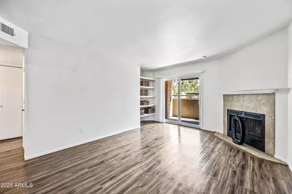 Phoenix, AZ 85032,3845 E Greenway Road #108
