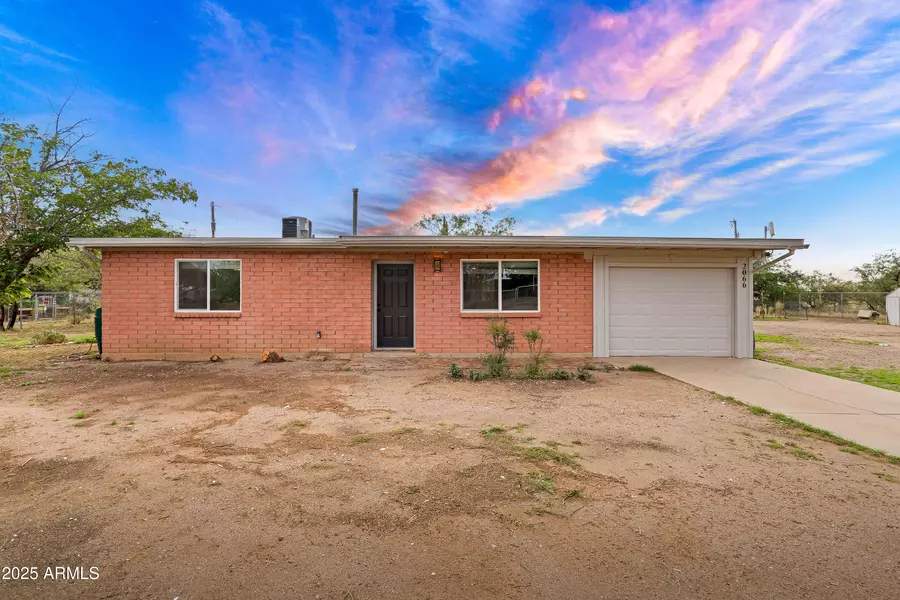 2066 N HOLLY Place, Huachuca City, AZ 85616