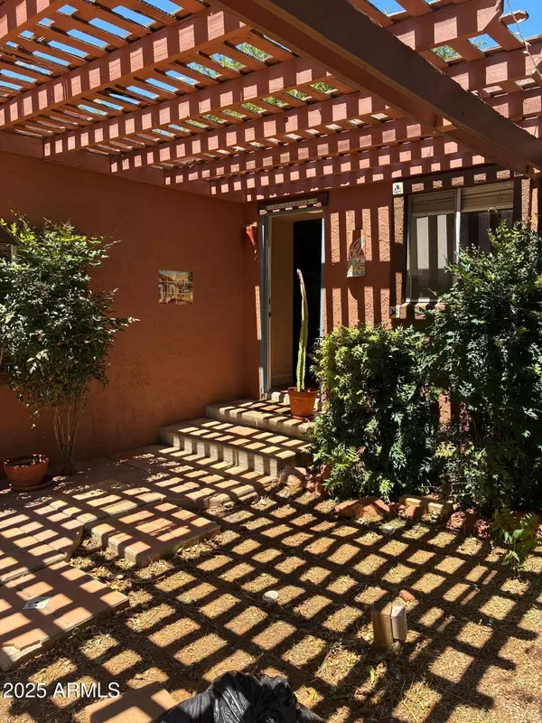Mayer, AZ 86333,9840 S 8TH Street