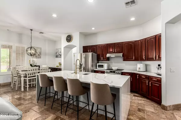 2332 W ANDREA Drive, Phoenix, AZ 85085