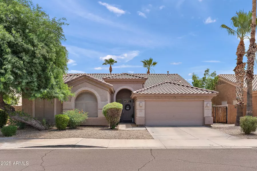 303 N Danielson Way, Chandler, AZ 85225