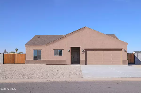 13562 S HUNTINGTON Road, Arizona City, AZ 85123