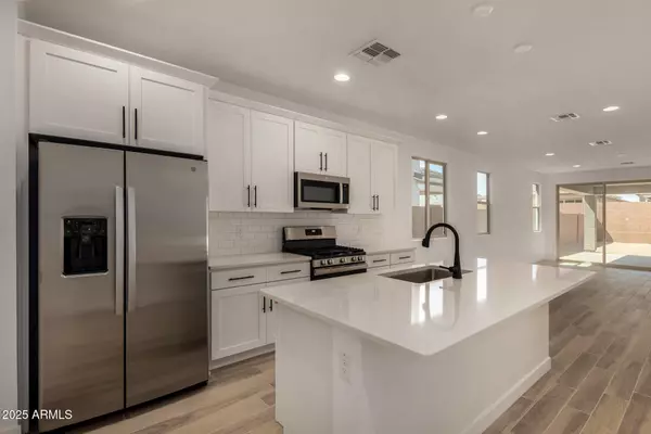 Goodyear, AZ 85338,18194 W ELIZABETH Avenue