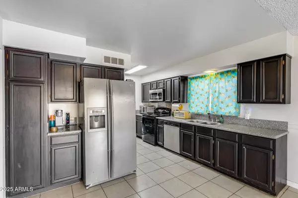 Phoenix, AZ 85053,3844 W CALAVAR Road