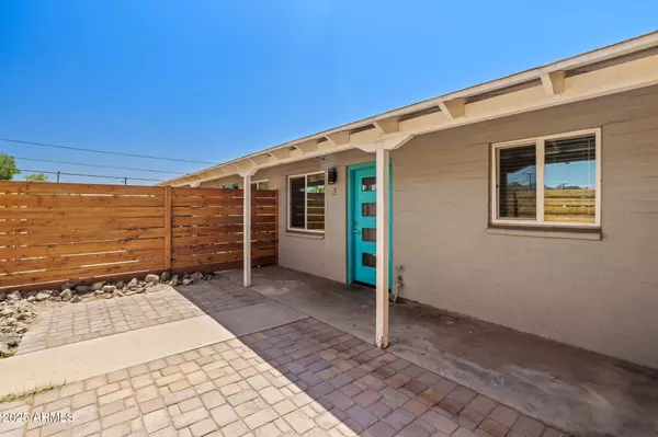 Phoenix, AZ 85020,8602 N 3RD Street #3