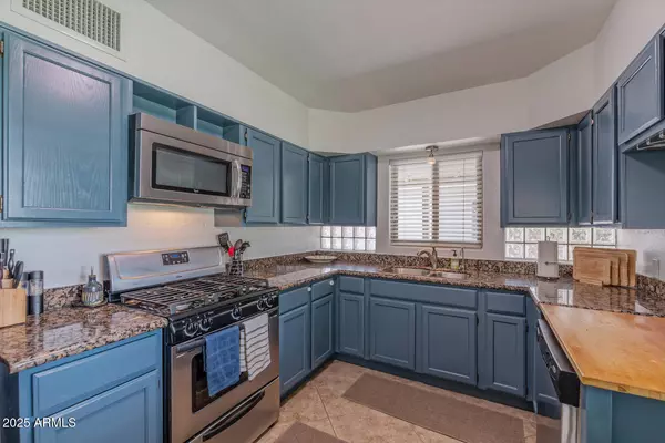 Phoenix, AZ 85020,722 E STATE Avenue