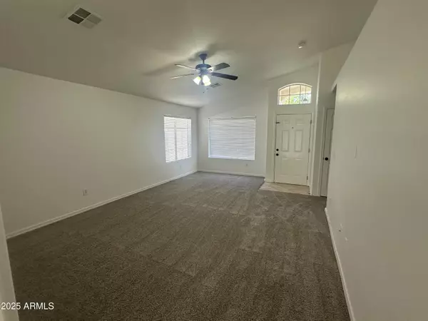 Chandler, AZ 85225,871 E WHITTEN Street