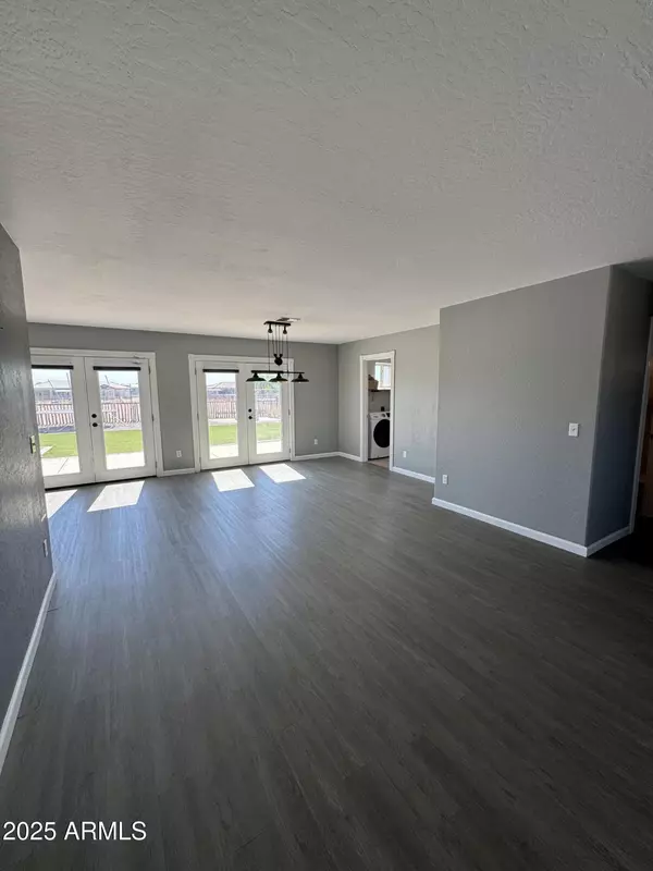 San Tan Valley, AZ 85143,28153 N HOLLY Road